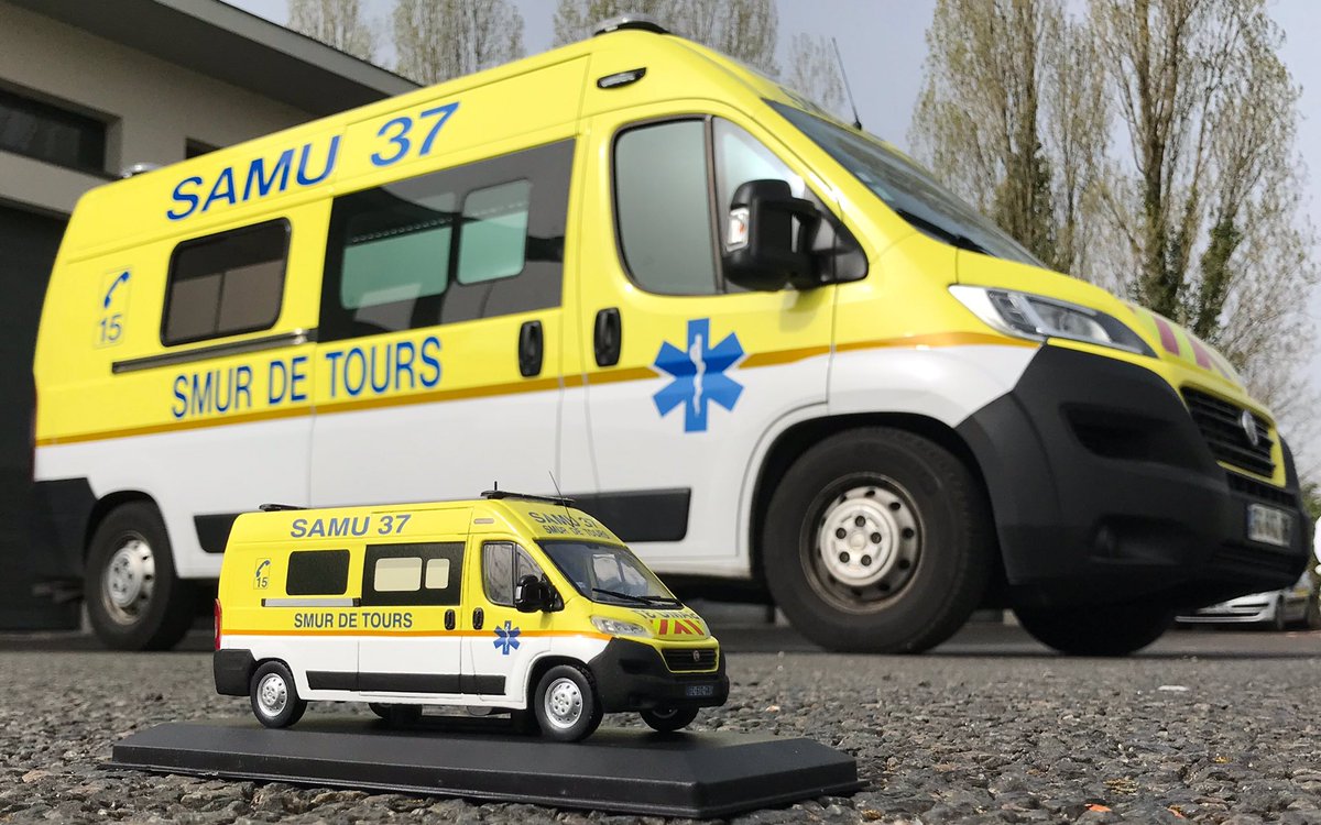 Miniasmur's tweet photo. Visite au CETRA 37, plate forme commune du SAMU 37 et du @sdis37 situé au @CHRU_Tours pour présenter ce @FiatFr Ducato aux équipes du SMUR.

Merci à elles et à @Rousseau_MD pour l’accueil !

@ARS_CVDL @HUGrandOuest @lanouvellerep_ https://t.co/o104pIuqaC