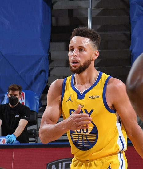 TheDunkCentral's tweet photo. Stephen Curry’s last 4 games: 

41 PTS - 6 REB - 4 AST
37 PTS - 5 REB - 2 AST
36 PTS - 11 REB - 3 AST
32 PTS - 5 REB - 6 AST https://t.co/Po2iZxlu90