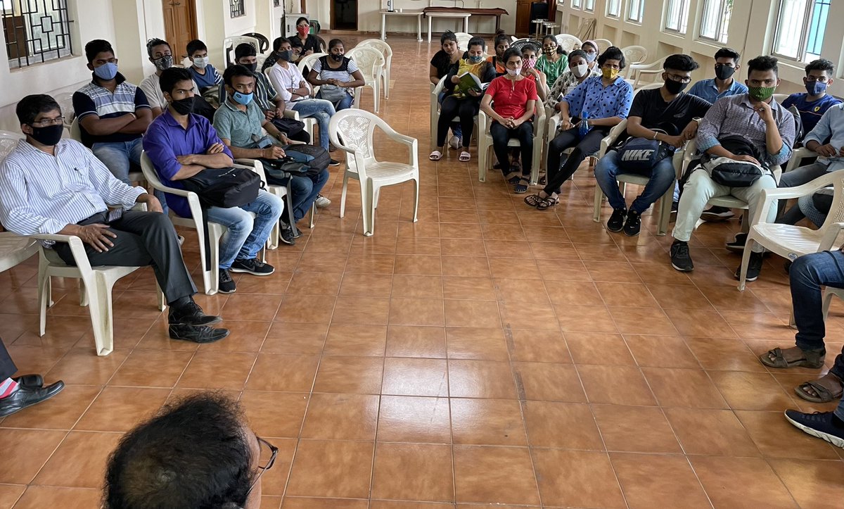 aicgim's tweet photo. Team @aicgim #Meetathon at @GovtofGoa Government Polytechnic Panjim interacting with students and answering their questions about #Startup #StartingUp The energy of students is great and support from faculty is encouraging. https://t.co/VdmKCHNc8m