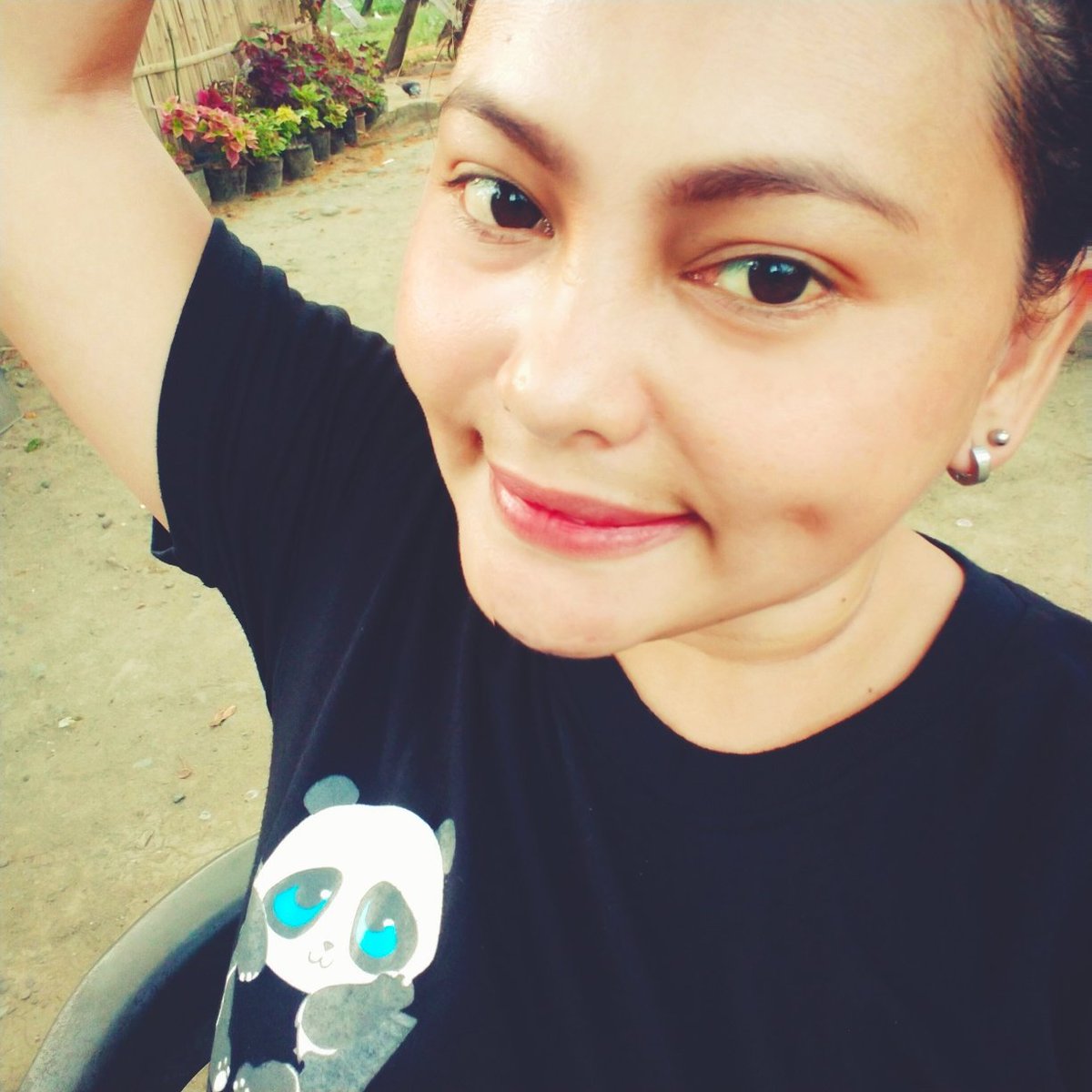 Smilelavigne23's tweet image. A smiling face is a beautiful face.A smiling heart is a happy heart🖤

#PANDASMILE