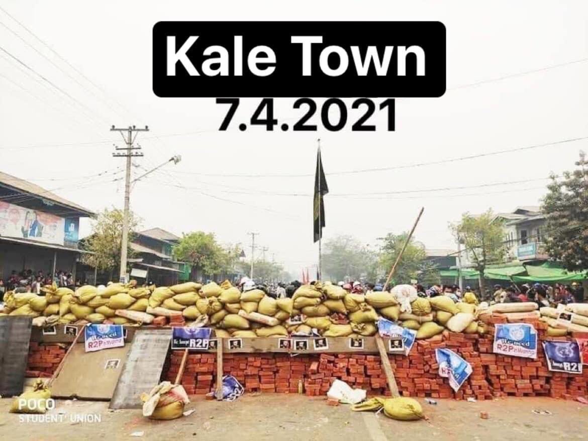 Tahan People's Guard in Kale Town was attacked at around 5am by Terrorists. 3 peoples dead and one got gunshots in the arm. And also one shopkeeper on a motorcycle was shot in the leg and taken away by the civilian people for medical treatment.
#Apr7Coup
#WhatsHappeningInMyanmar