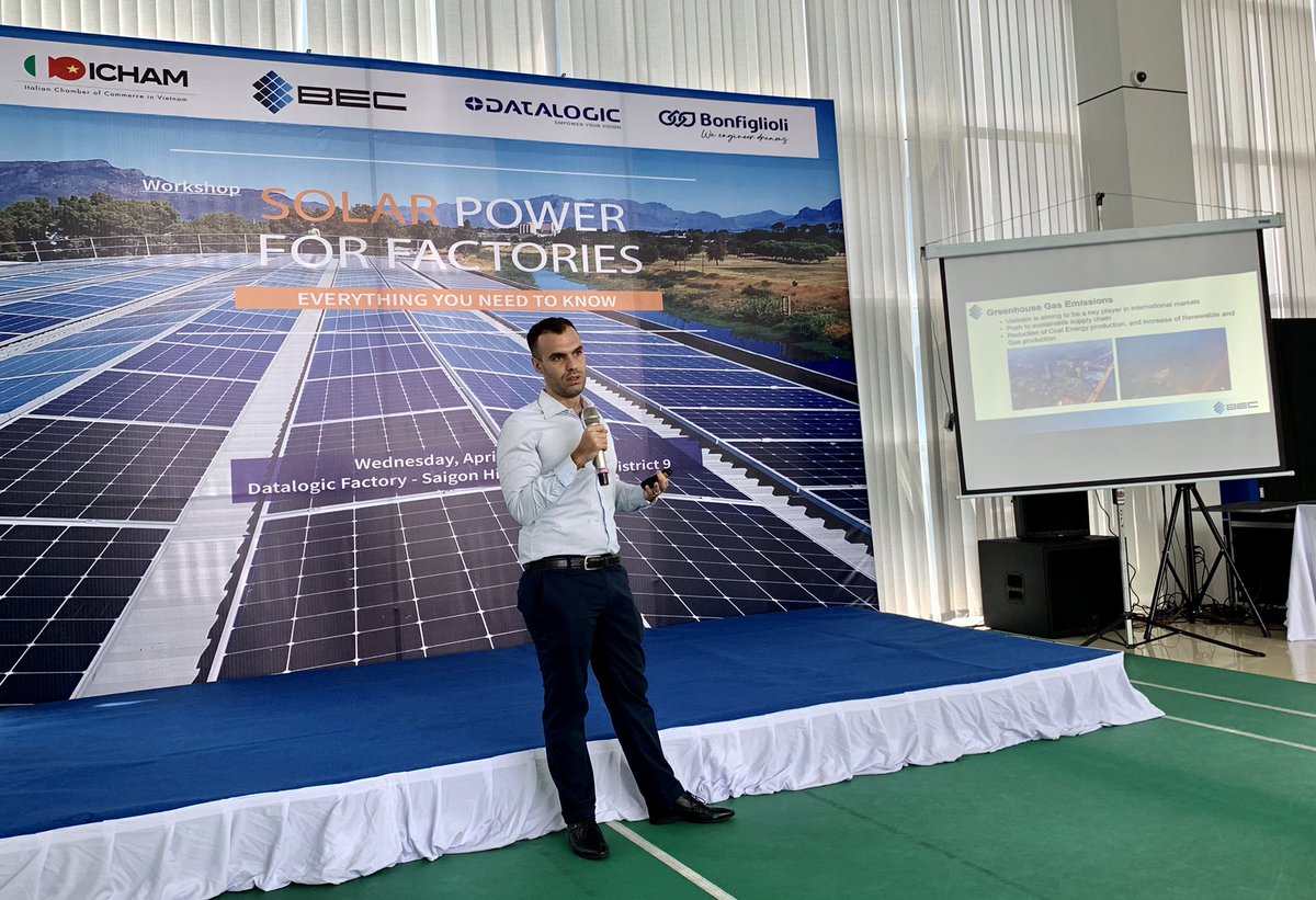 ItalyinHCMC's tweet image. Solar Power for Factories. Workshop by @IchamV and #BEC on sustainable manufacturing, with #Bonfiglioli &amp;amp; #Datalogic VN, already solar in their energy consumption. 🇮🇹 tech&amp;amp;engineering to support 🇻🇳 switch to renewables and to walk the talk in fighting climate change. 

#COP26