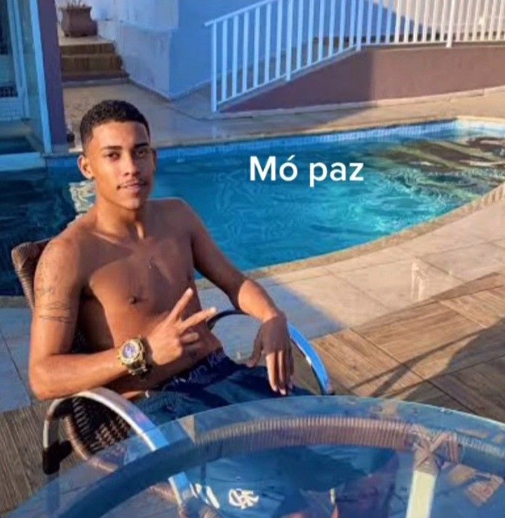 GranitoFelipe's tweet photo. Mococa antes da 1 da manhã: https://t.co/VZAWSQH1II