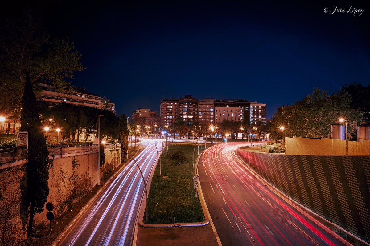 Inputs and outputs #Barcelona #city #cityscape #night #lights #stream #lightstream #trail #lighttrail #sky #skyline #road #street #photography #streetphotography #urban #urbanphotography #tunnel