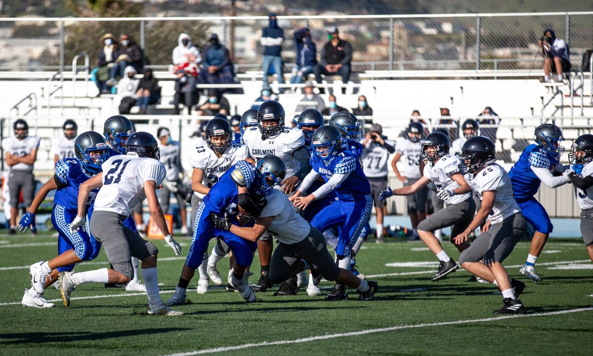 SSFWarriors's tweet photo. #MiguelBernardino (Fr, #21 @6500_Migs) runs for tough yards during #JVSquad game versus Carlmont HS.  #PlayInTheNOW https://t.co/OKnZ7bOTby