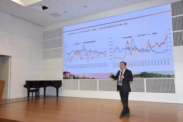 consensuscn's tweet photo. Ren Zeping responded to "Bitcoin hits new highs": The root cause is the flood of liquidity in the US dollar.
Ren is Chief Economist of Soochow Securities. https://t.co/ZF60vw5qYw