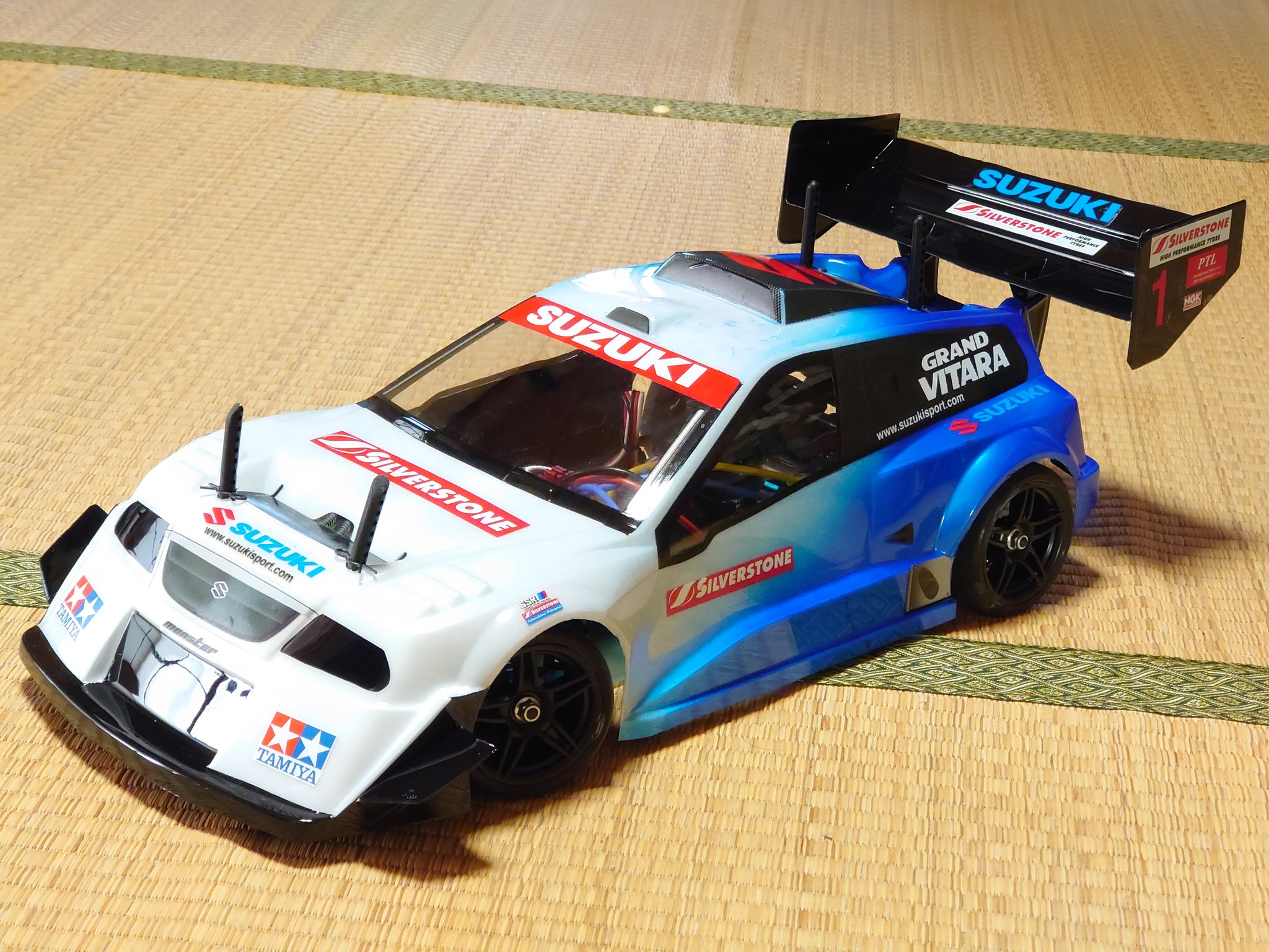タミヤ　FF03 カスタム タミヤ RC限定シリーズ 1/10RC FF-03 EVO シャーシキット | タミヤ