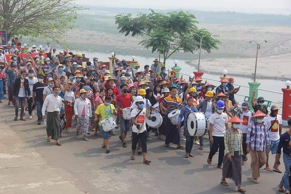 Civilians and Education Family strike : Kathar Tsp, Sagaing Region. 

IMPLEMENT R2P

#Apr7Coup
#WhatsHappeningInMyanmar