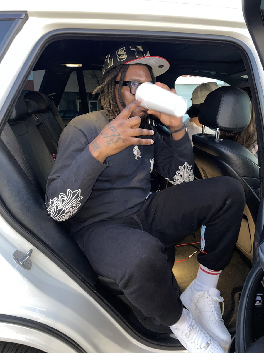 FLAWLESSLUCKI's tweet photo. When I Had How Much You Got I Was Panicking. Brazy https://t.co/oPjNCu4oQX