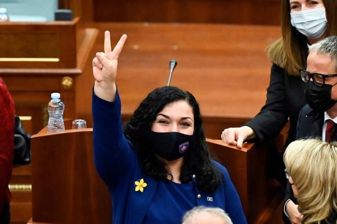 Vjosa Osmani, une juriste réformiste et féministe devient présidente du Kosovo buff.ly/3rQ2YrO par @lemondefr #Ella #JamaisSansElles