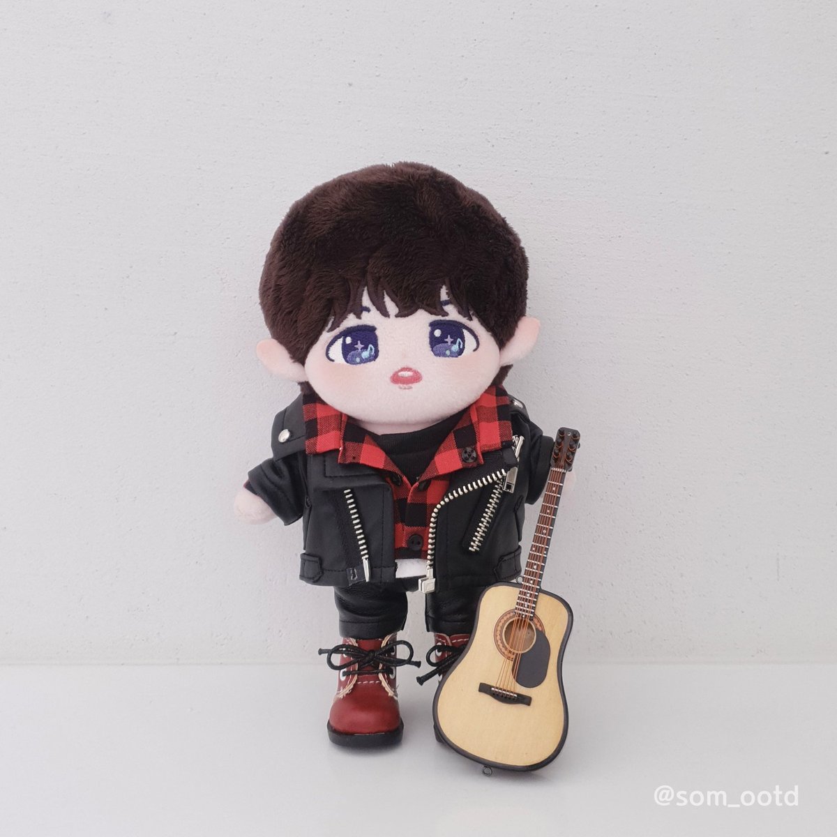 som_ootd's tweet photo. 🌻🎸🎶

#플레이리스트를_김재환으로_체인지
#째니컴백_나도모르게_떠오르는거야 https://t.co/hOs3C5W115