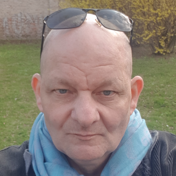 Come hangout with me on #BIGOLIVE bigo.tv/sid/2532327066…