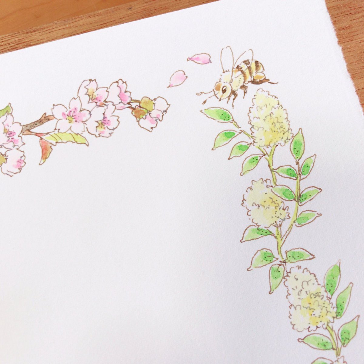 イラストレーターいなとめまきこ ミツバチと花 イラスト