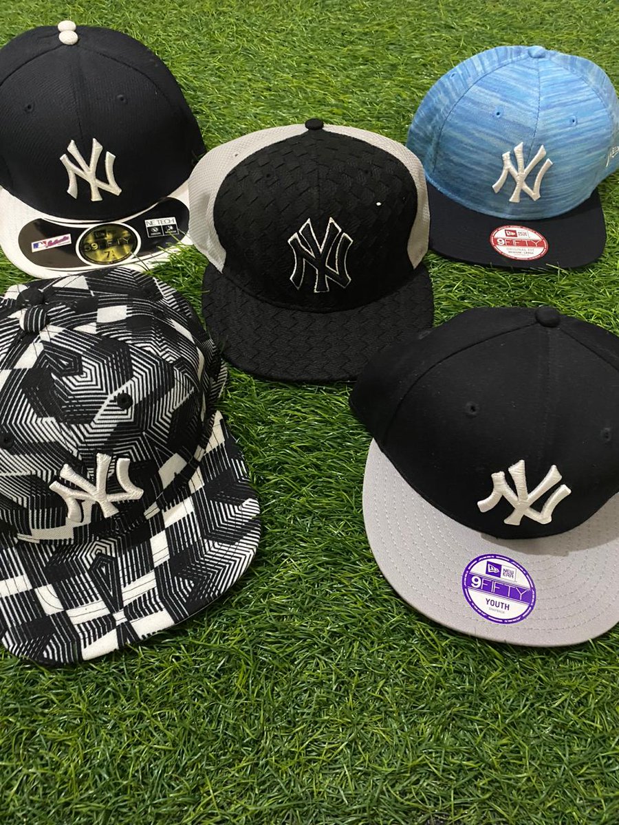 New Era Cap NYC
All New &amp; Original

Atas kiri 
59Fifty size 7 1/4 &amp; 7 1/8 // 310.000
Atas kanan
9Fifty size ML // Rp.320.000

Tengah 
9Fifty size SM // Rp.290.000

Bawah kiri 
9Fifty size SM // Rp.330.000
Bawah kanan 
9Fifty size YOuth // Rp.300.000