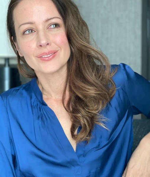 RINAT0307's tweet photo. #AmyAcker https://t.co/rl2bECxAvv