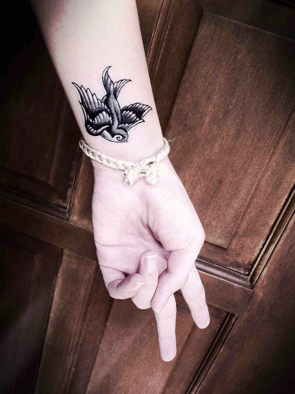 79 Amazing Small Wrist Tattoo Ideas [2024 Inspiration Guide]