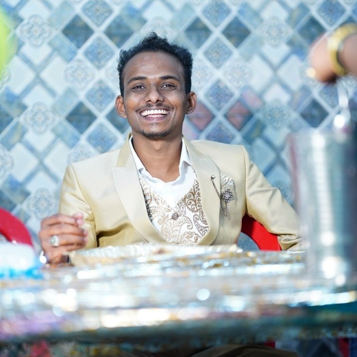 shaik_hasmat's tweet photo. #NewProfilePic https://t.co/dYt2iuaOy3