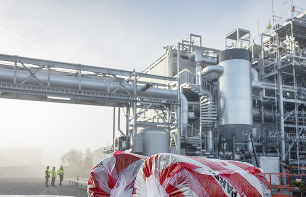 OC_Paroc's tweet image. &quot;High-quality insulation is an effective way to improve the energy efficiency of processes and an investment that has a very short payback period,&quot; says Paroc&apos;s Toni Saukkonen: bit.ly/31SHccn 

#parocblog #energyefficiency #technicalinsulation #climatechange