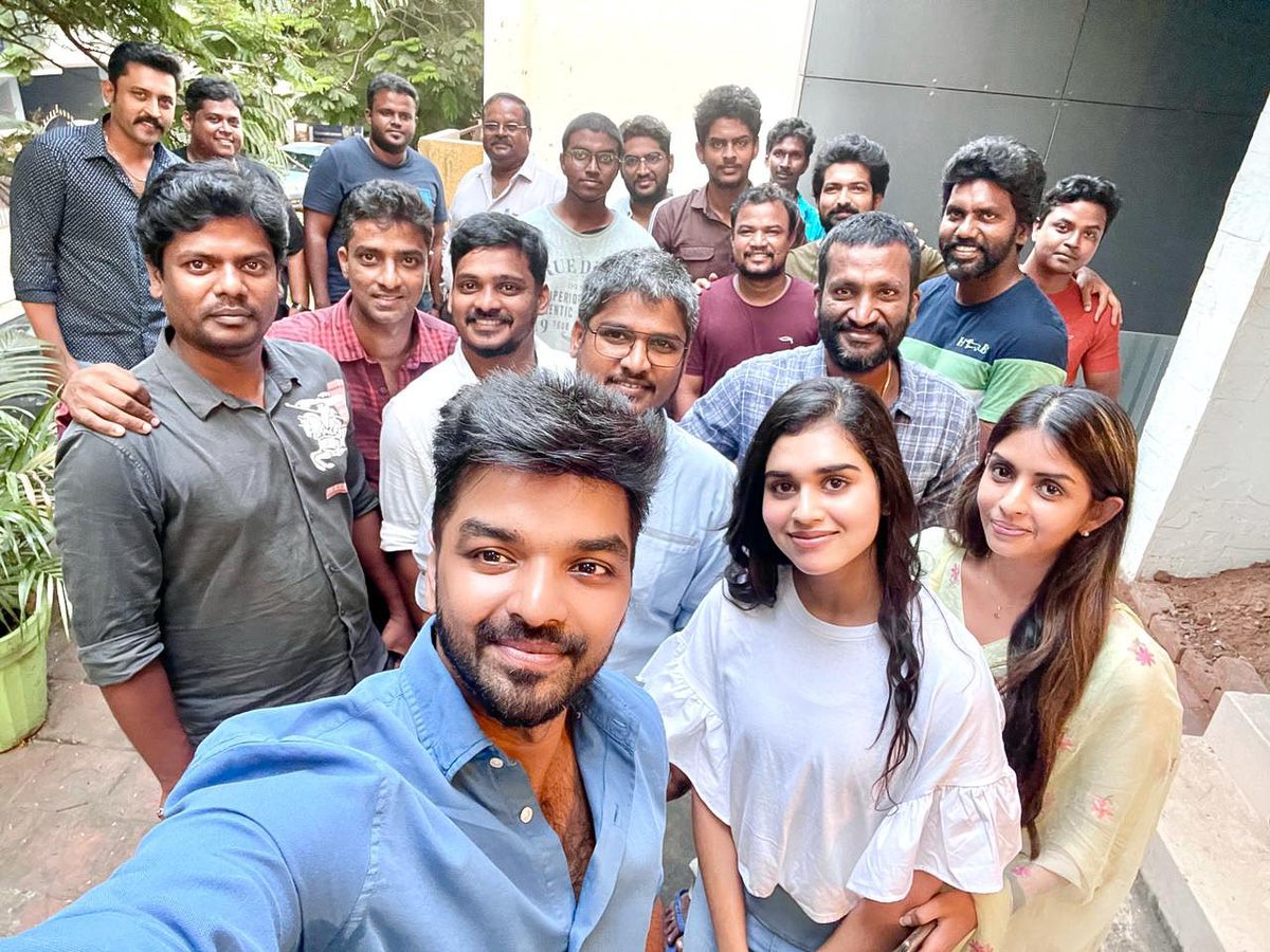 Celebrated our hero <a href="/Actor_Jai/">Jai</a> birthday with the entire team of #ShivaShivaa 😃 Wishing you a blockbuster year ahead Jai 🤗

#Susienthiran <a href="/aishwaryas24/">aishu</a> <a href="/MeenakshiGovin2/">Meenakshi Govindharajan</a> <a href="/VelrajR/">rvelrajcinematograph</a> <a href="/mukasivishwa/">MU.KASIVISHWANATHAN</a> <a href="/shobimaster/">Shobi Paulraj</a> <a href="/Vairamuthu/">வைரமுத்து</a> <a href="/YugabhaarathiYb/">Yugabharathi</a> <a href="/ajay250193/">Ajay praveen kumar</a> <a href="/DoneChannel1/">Done Channel</a> <a href="/gobeatroute/">BeatRoute</a>