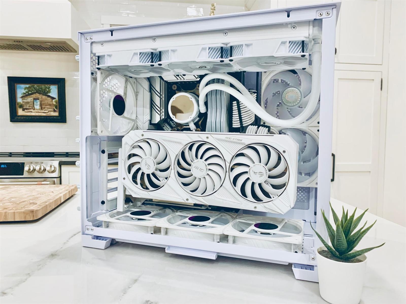 Lian Li Global 在twitter 上 Are You Ready For The O11 Dynamic Mini Snow Edition Preorders Open On 4 9 Get Ready Cr Freeoutlaw Lianli O11d O11dynamic Mini O11dmini Ekwb Customwatercooling Gamingaddict Pcaddicts