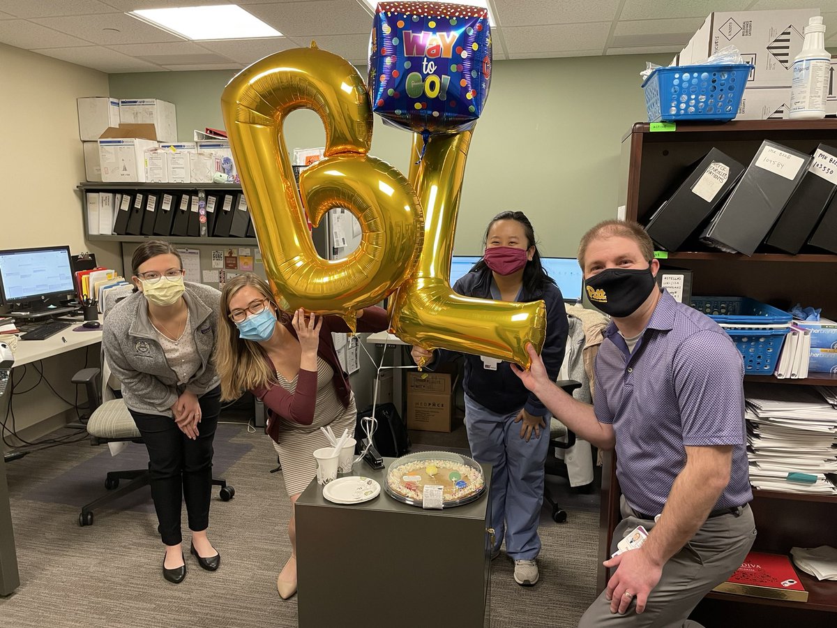 When you finish enrollment into a prospective beta-lactam TDM study as an ID fellow you get a cake and balloons! Congrats to <a href="/MDPharmDMVP/">B. Smith</a> and a huge thanks to the research team <a href="/IDPittStop/">ID Pitt Stop</a> ! Stay tuned for some really cool data in the months ahead....😎