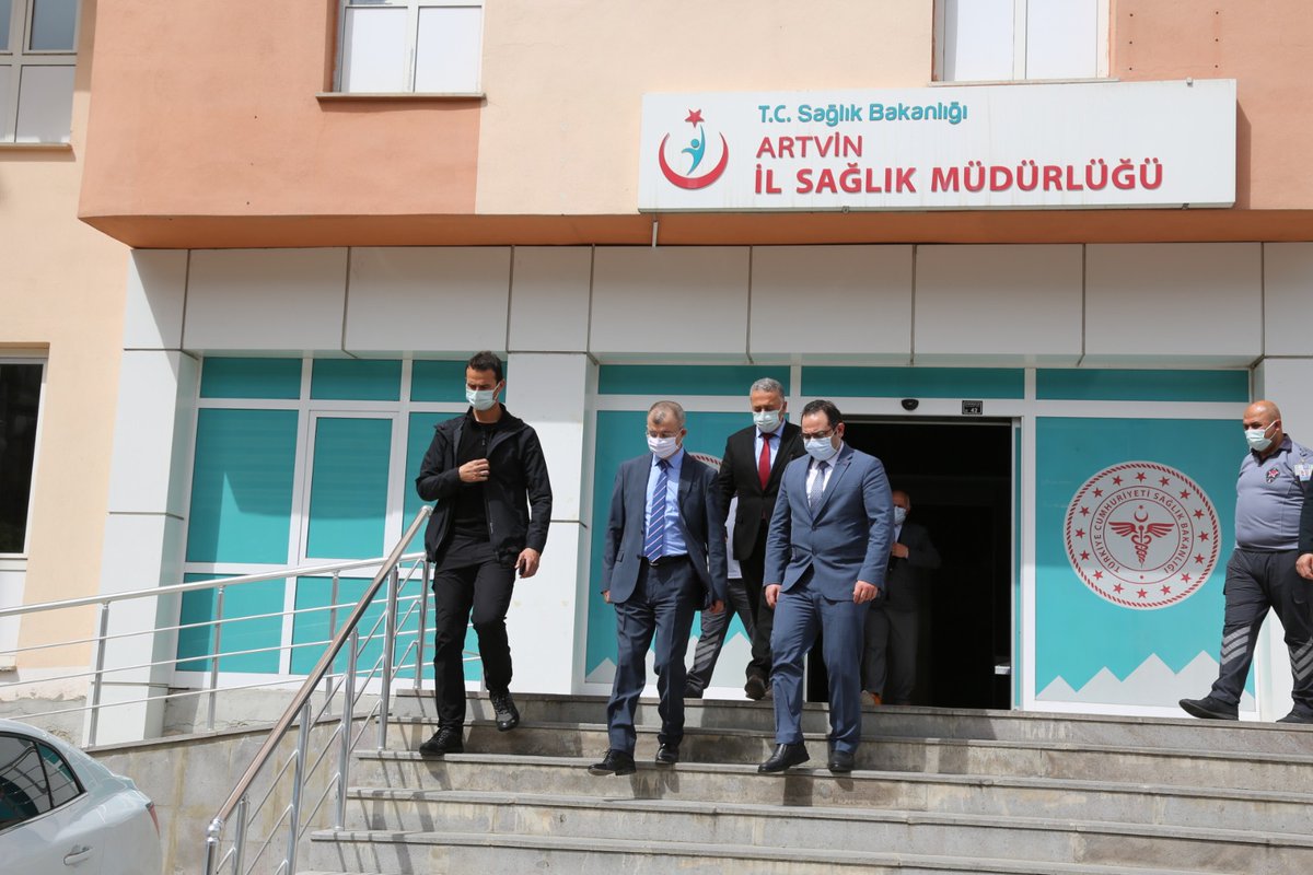 artvinvaliligi's tweet photo. Valimiz Yılmaz Doruk, Artvin İl Sağlık Müdürlüğü kadrosuna asaleten atanan Op. Dr. Gürol Köroğlu’na “Hayırlı Olsun” Ziyaretinde Bulundu.
Ziyaretten duyduğu memnuniyeti ifade eden İl Sağlık Müdürü Köroğlu, Valimiz Yılmaz Doruk’a nazik ziyaretinden dolayı teşekkür etti. https://t.co/qrpHhS6m22