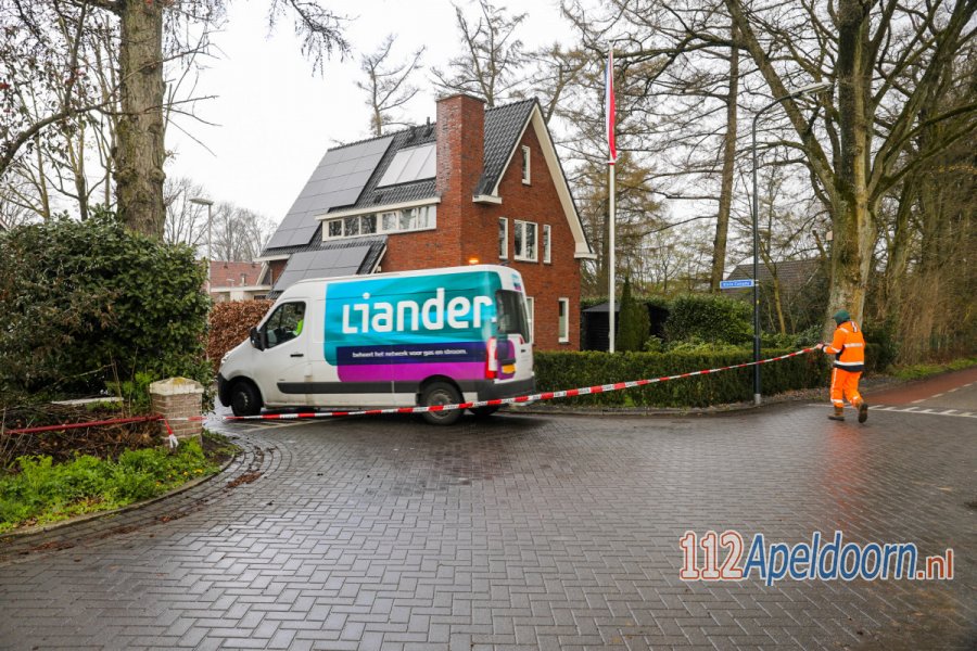 Gasleiding geraakt tijdens graafwerkzaamheden in #Beekbergen. 112Apeldoorn.