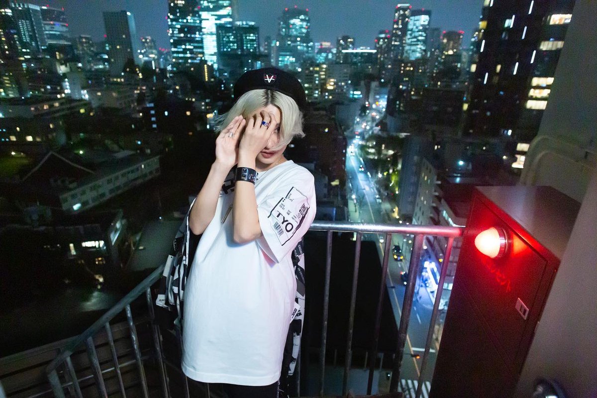 デザインしたTシャツが
4月9日　20時より発売開始します。
詳細はこちら
今回のテーマもリンクから読んでもらえると嬉しいです🐇

instagram.com/p/CNW8uowBCXp/…