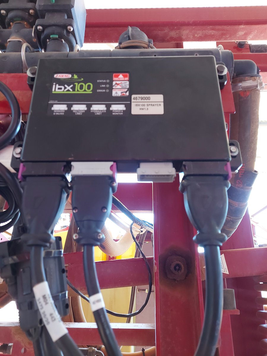 burnsprecision's tweet photo. We converted this sprayer to Arag ISO Liquid Control. Now this customer can use anyone of his tractors to operate this sprayer.
No dedicated spray monitor required because it uses the tractors monitor.
#Arag 
#ISOBUS
#Liquidcontrol
#Hardi 
#crop21 https://t.co/yCl156BhCz