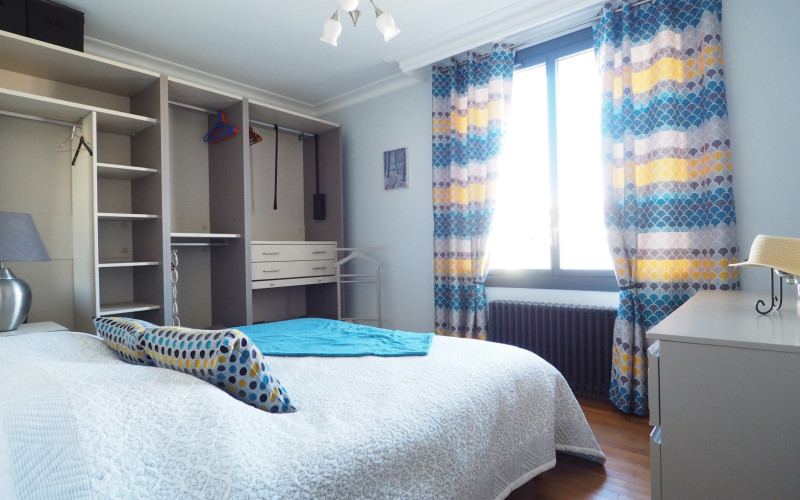 On va à la plage à pied ou en vélo aujourd’hui ? Bon ok on reste à la piscine...🤙⛱🚲
.
👉 bit.ly/Maison-Arcachon
.
#Location #Vacances #Arcachon #Gironde #maison #france #ete2021 #poplidays