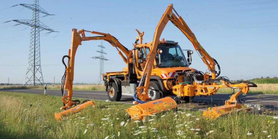 What better way to spend your time than by feasting your eyes on this beauty?

The Unimog UGE Implement Carrier is several trucks in one, capable of a multitude of tasks and perfect for #localauthority work.

#agriculture #highways #utilities #springmaintenance