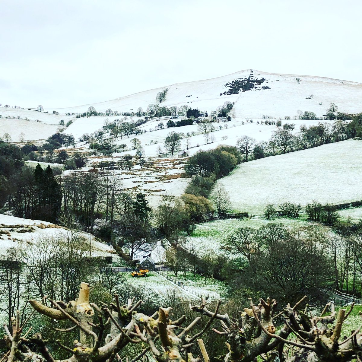 Morning in the Ceiriog valley !! <a href="/thehandhotel/">The Hand at Llanarmon</a> <a href="/wrexham/">Wrexham.com</a> @awaywithmedia <a href="/DerekTheWeather/">Derek Brockway - weatherman</a> <a href="/Ruth_ITV/">Ruth_TV</a> <a href="/bbcweather/">BBC Weather</a> <a href="/ThisIsWrexham/">This Is Wrexham</a>