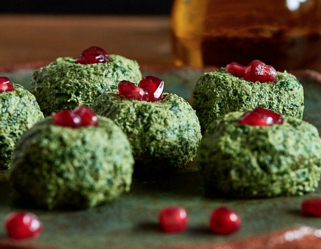 gvino_uk's tweet photo. A mélange of spice-rich walnut paste, fresh herbs, vegetables and vinegar garnished with pomegranate seeds…Ispanhakhis Pkhali is a veggie appetizer the whole world would love! Try this beauty with a glass of Krakhuna! #winematching #wednesdaythought #foodies https://t.co/LEdQGbss6r