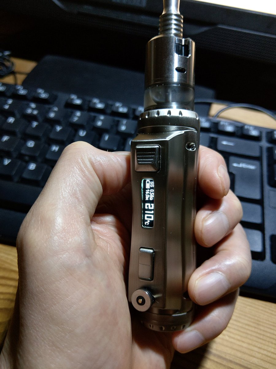 maxsugarman's tweet image. 新兵器🚀
すげー迷った末に、このMODにしますた✊
TCがすこぶる調子良く、大満足なう😍picoはWattモード専用にします😐
スコンカーは、リキッドをチョコチョコ変えるボクには不要かな？と、いうことで…
#coldsteel100 #ehpro #vape #mtl