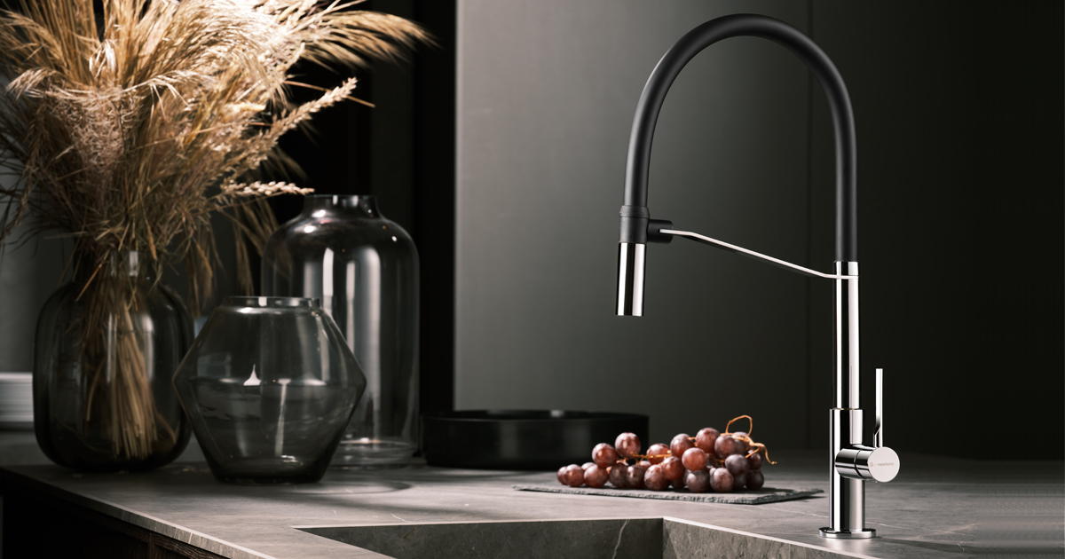 The new Maki collection combines practicality and a touch of professionalism in your kitchen. A clean and harmonious silhouette that makes the product perfect to match any design. #newform #maki #kitchen #madeinitaly