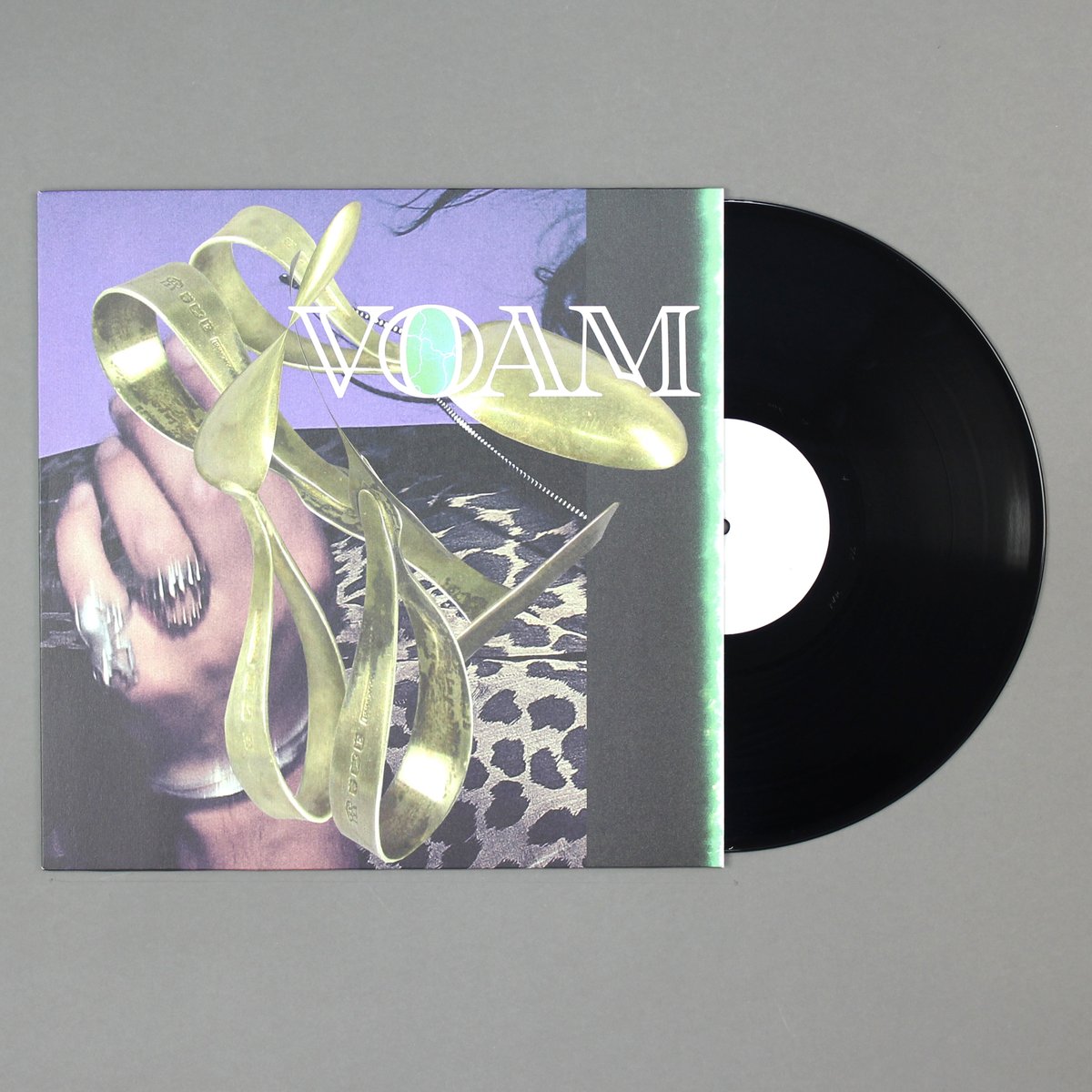 Shipping Now: Peder Mannerfelt - And The Band Played On Voam bleep.com/release/222176 In keeping with his dense back catalogue and his preceding release on Voam itself, @PederMannerfelt continues to find fresh, inventive ways to make techno sound exhilarating