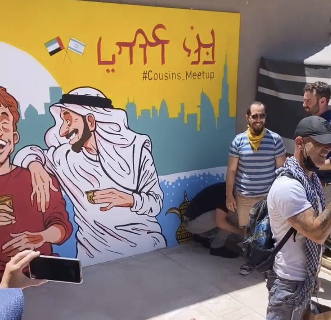 عندما يمتزج الفن بالتاريخ –  لوحة فنية بعنوان “بن عمي” تعكس صورة السلام في الامارات العربية المتحدة …