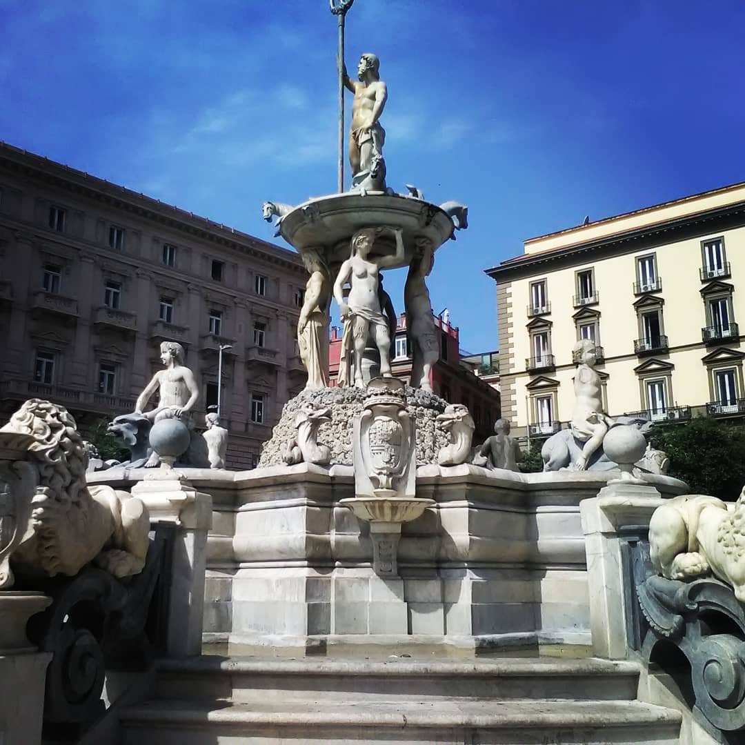 p_arcangelo's tweet photo. Il quartiere San Ferdinando di Napoli,10 cose da vedere.
https://t.co/Z4fbMrMCPo https://t.co/8l64XXQ8C2
