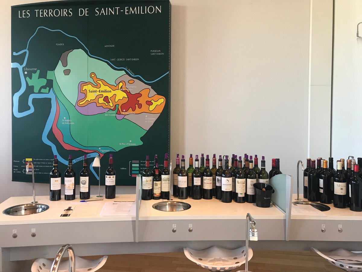 C’est la journée des grands crus classés de Saint-Emilion . La gestion d’un millésime chaud a rebattu les cartes. #SaintEmilion #primeurs #bordeaux ⁦<a href="/TerredeVins/">Terre de Vins</a>⁩ a découvrir dès le 19 mai dans Terre de Vins magazine spécial primeurs de Bordeaux