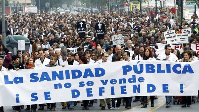 Ebevidencia's tweet photo. Hoy es el DÍA MUNDIAL DE LA SALUD y quiero poner el foco en la importancia mayúscula de la SANIDAD PÚBLICA ✊
#MareaBlanca #WorldHealthDay2021 https://t.co/fXAqk9BTS7