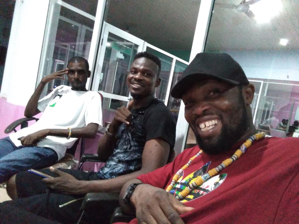 vr_stanley's tweet photo. Wating be wating home sweet home tell them make them come back home #VRMUSIC https://t.co/vV1UFSY0xJ