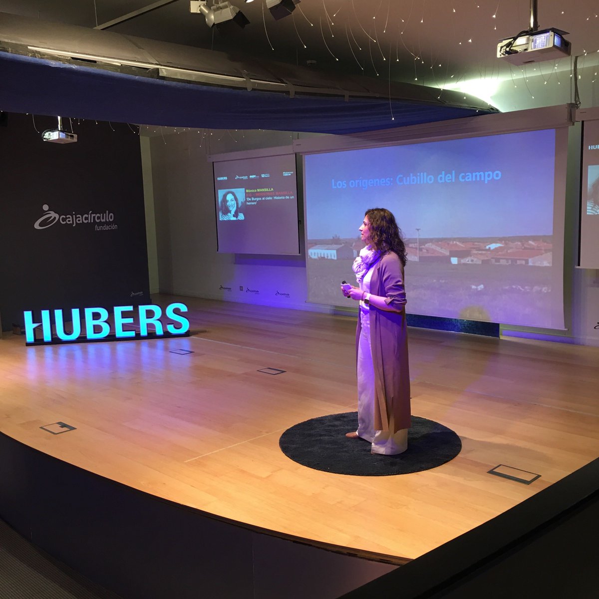 hubersxp's tweet photo. El pasado 30 de marzo estuvimos charlando sobre el #SmartManufacturing con Silvia González, Mónica Mansilla y Carmen Pinto 👍 ¡Super interesante! 👏
Gracias a Fundación Cajacírculo #AEPYC y El Doce Estrategia Digital por hacerlo posible 😍
#hubers https://t.co/XT3pEdHLdO