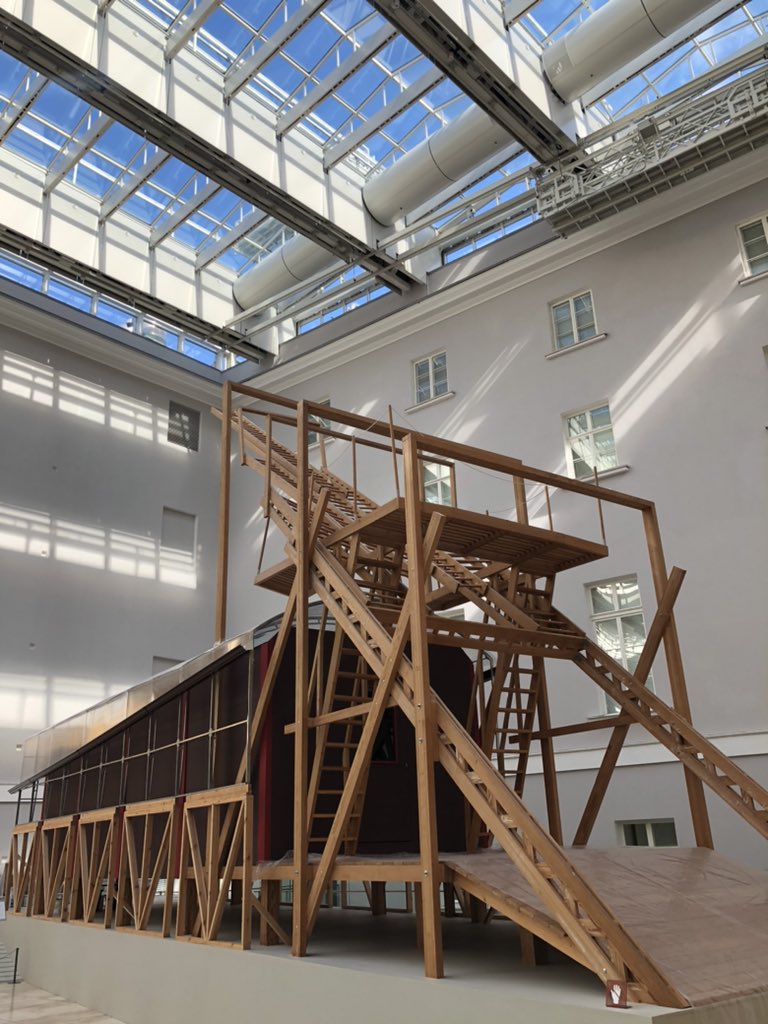 ElgisserPetr's tweet photo. Инсталляция Ильи и Эмилии Кабаковых про реали советского союза закрыта на реставрацию и скоро вновь будет в строю(актуальна).
Здесь была бы уместна ссылка на новый просветительский закон, который приняли на днях
(который касается очень многих). https://t.co/ovh8C6U2QA