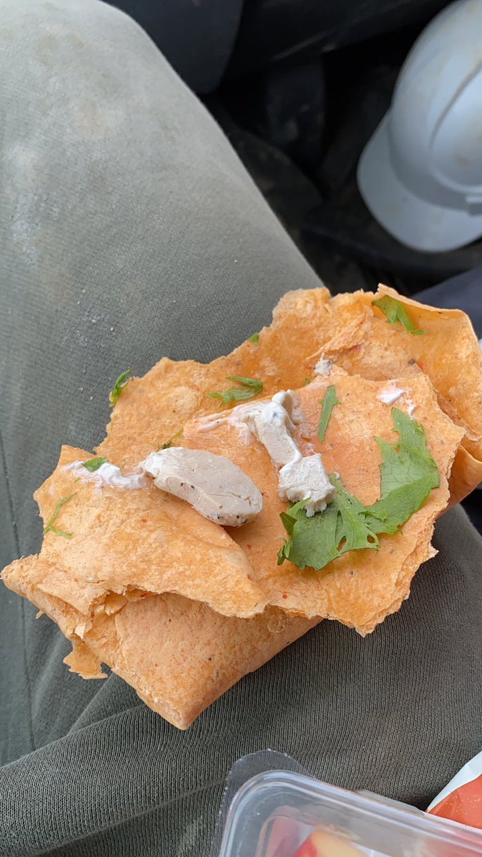 tommyc071's tweet photo. Cheers for my chicken wrap that was pretty much just a wrap 2.50 for this @Tesco https://t.co/DR4Ww1NP3G