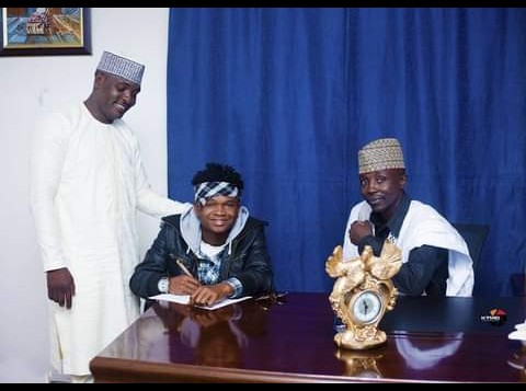 kingasmour's tweet photo. Hon.Yusuf Gagdi gifts G'Tapzy LyricalGotitar an artiste of Asmour Worldwide a car

We want to thank the Hon Member representing PKK for the car gift, it is the evidence of what we have done and the sign of what is to come. Congratulations Gtapzy, we are proud of you. https://t.co/Xu0uNrX4Oe