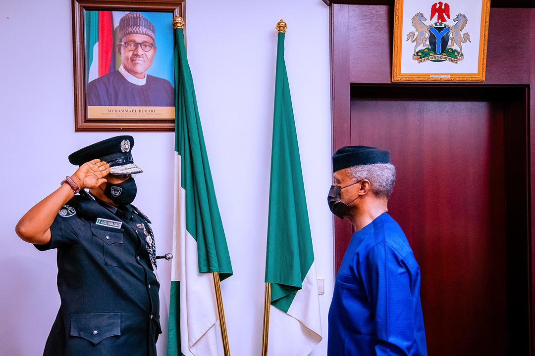 ProfOsinbajo's tweet photo. Congratulations to the new Acting Inspector General of the Nigerian Police Force, Usman Alkali Baba, who I had the honour of decorating earlier today. 

The safety and protection of all Nigerians remains a priority of President @MBuhari's administration. https://t.co/qKkiNLxazg