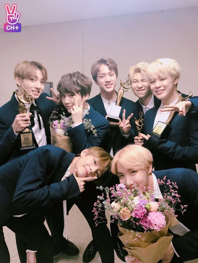 marimosyuga's tweet photo. RT this if you miss BTS

I vote #Dynamite for #BestMusicVideo at the 2021 #iHeartAwards @BTS_twt https://t.co/7R7Vy2S656