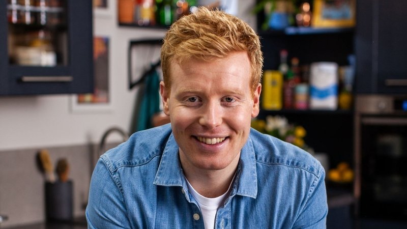 rte's tweet photo. 🍴Cook-In with @MarkMoriarty1 | Tonight 8.30pm @RTEOne @RTEplayer 

The chef shares easy to follow recipes for cooking good food at home, beginning with four comfort classics all based around meat

#CookInRTE https://t.co/jpF8MWU1J2