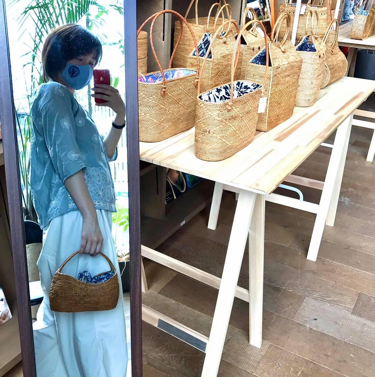 itobanashi's tweet photo. 〜🌿商品のご紹介 カゴバッグ🌿〜
#Cocoan
かごと布 #インドネシア の雑貨
大地で育まれた力強さと温もりを感じる自然素材を使った、熟練職人により大切に作られたかご雑貨。アジアンモダンの心地よさと豊かさを感じられる商品です☺️
#枚方 の期間限定ショップで販売中です!
#itobanashi https://t.co/dYYlRY0Jgw