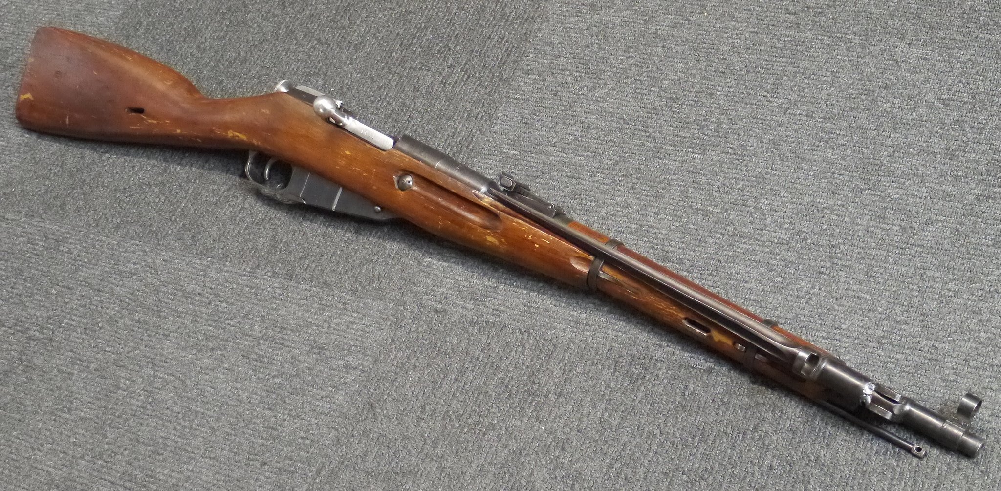 【最終値下げ】1944年ソ連　モシン・ナガン騎兵銃　無可動(合法品) 最終値下げ】1944年ソ連 モシン・ナガン騎兵銃 無可動(合法品) 最終